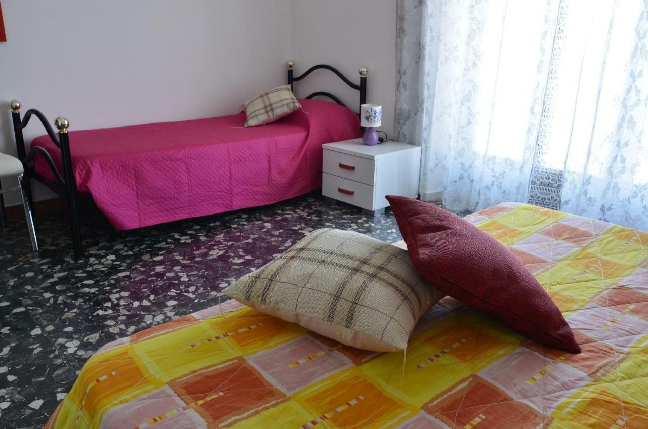 Case Franzero Hotel Levice Kültér fotó