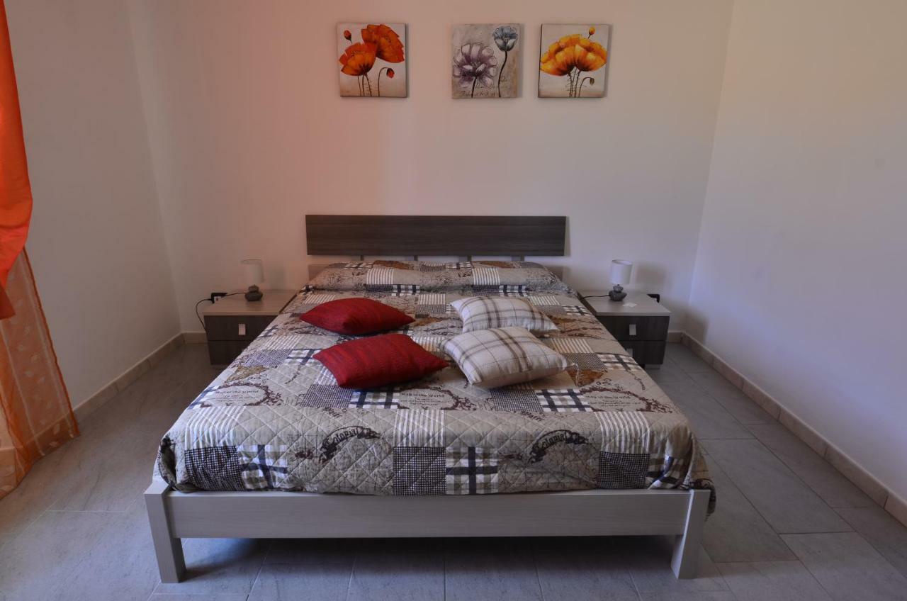 Case Franzero Hotel Levice Kültér fotó