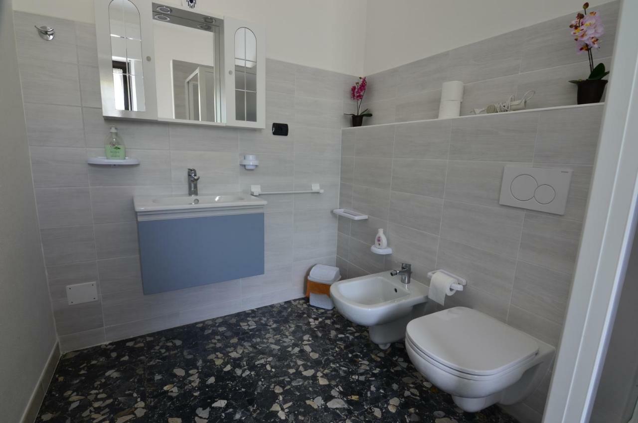 Case Franzero Hotel Levice Kültér fotó